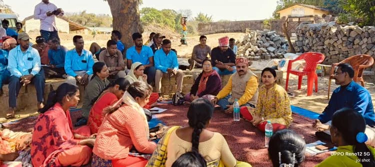 आने वाली पीढ़ी को बर्बाद कर रही अफीम की खेती