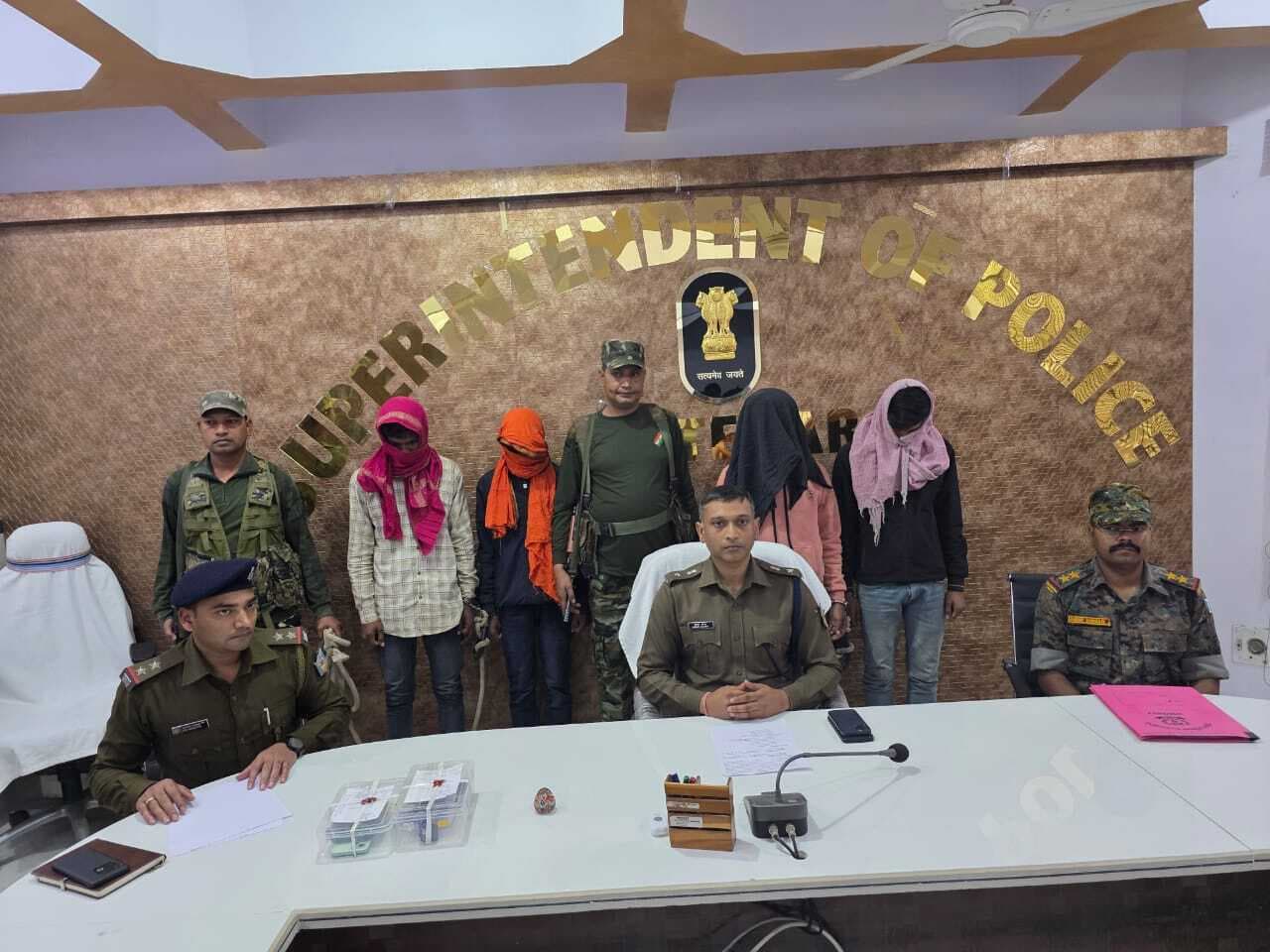 हथियार के साथ चार अपराधी गिरफ्तार