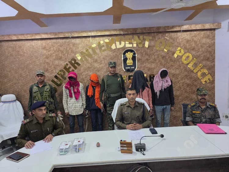 हथियार के साथ चार अपराधी गिरफ्तार