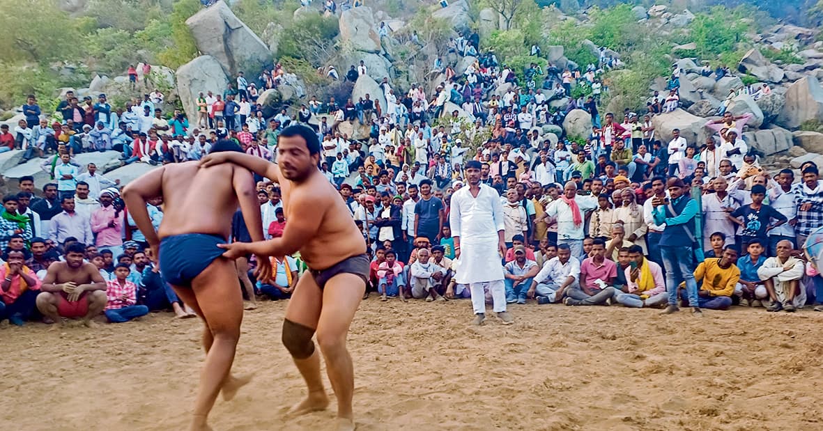 Gaya News : दंगल प्रतियोगिता में राजगीर के पहलवानों का जलवा
