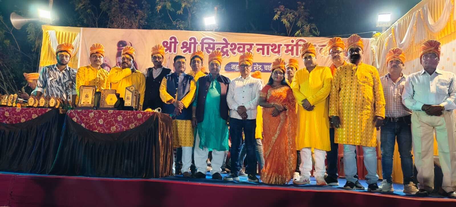 chaibasa news: रूप सज्जा में राधिका प्रथम व ऋषभ द्वितीय
