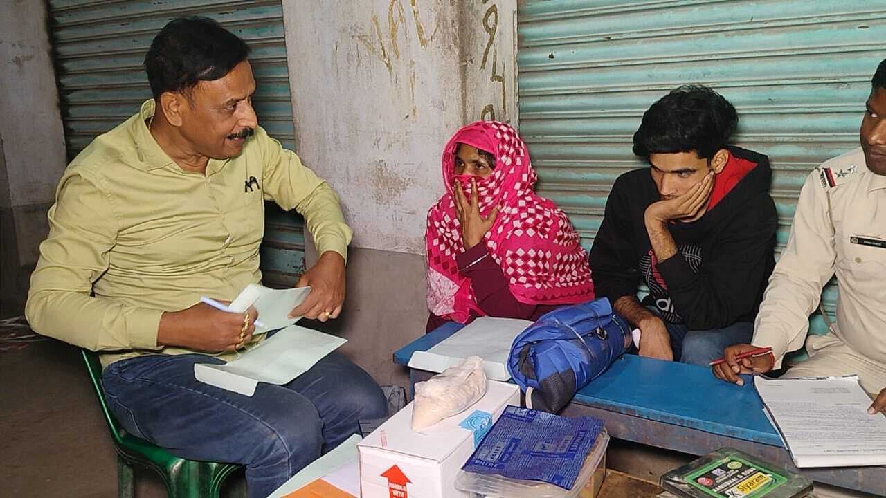 पुलिस ने 580 ग्राम हेरोइन के साथ मां व बेटे को किया गिरफ्तार