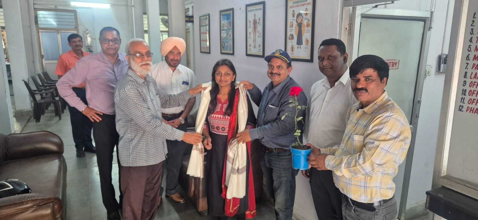 Jamshedpur news. सोनारी इसीएचएच पॉलीक्लिनिक की डॉ तनु श्री दत्ता को दी गयी विदाई