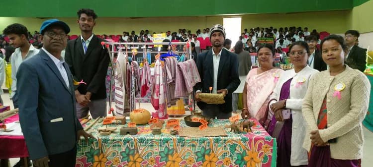 विद्यार्थियों ने मॉडल प्रस्तुत कर समझाया विज्ञान