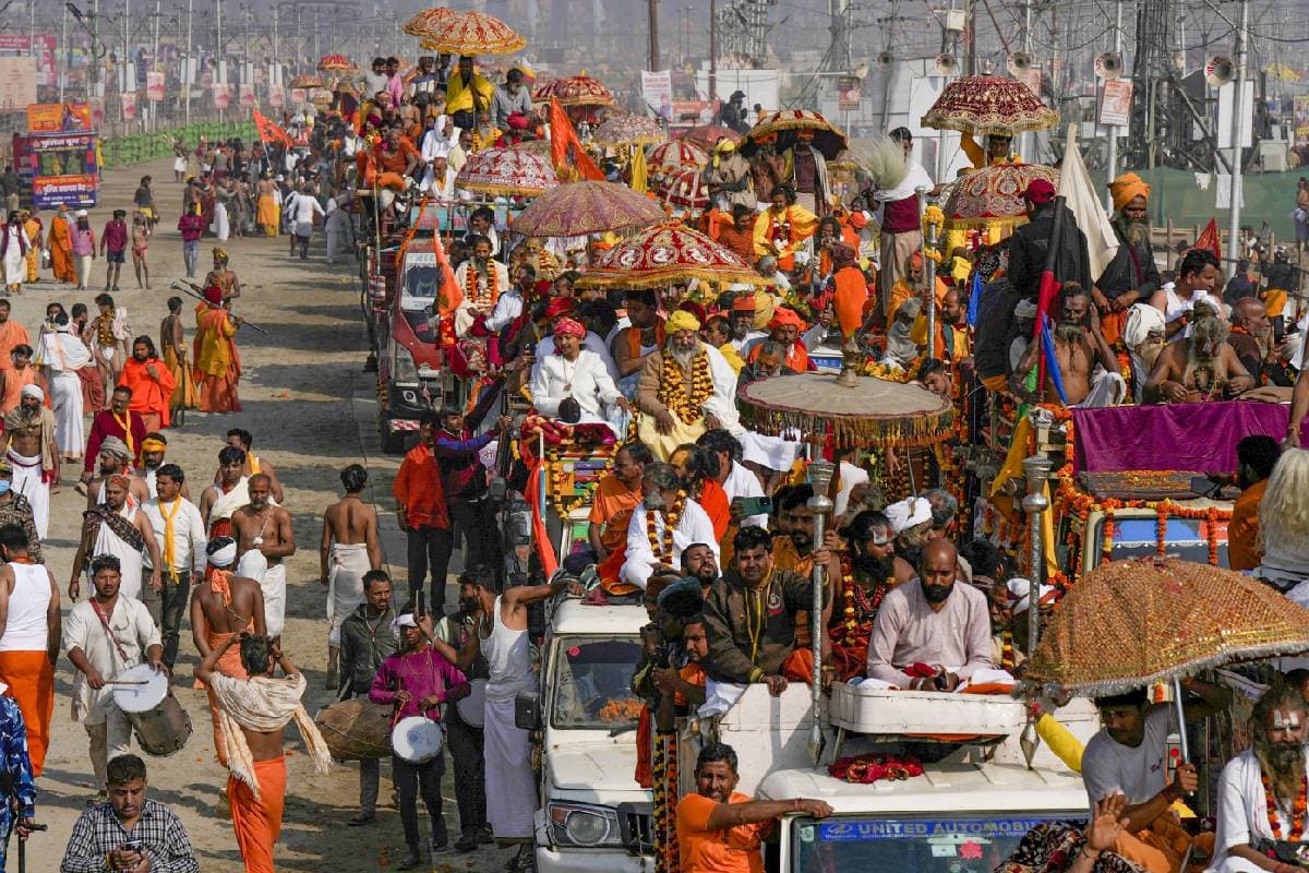 Mahakumbh Mela 2025 : рдорд╣рд╛рдХреБрдВрдн рдореЗрд▓реЗ рдореЗрдВ рдкрд╣реБрдВрдЪреЗ рдкрд╛рдХрд┐рд╕реНрддрд╛рдиреА, рд╕рдВрдЧрдо рдореЗрдВ рд▓рдЧрд╛рдИ рдбреБрдмрдХреА, рдХрд╣ рджреА рджрд┐рд▓ рдЫреВрдиреЗ рд╡рд╛рд▓реА рдмрд╛рдд