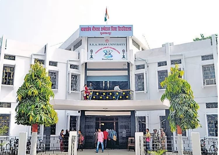 बिहार में अब गृह विज्ञान भी पढ़ने लगे हैं लड़के, खत्म हुआ लड़कियों का एकाधिकार