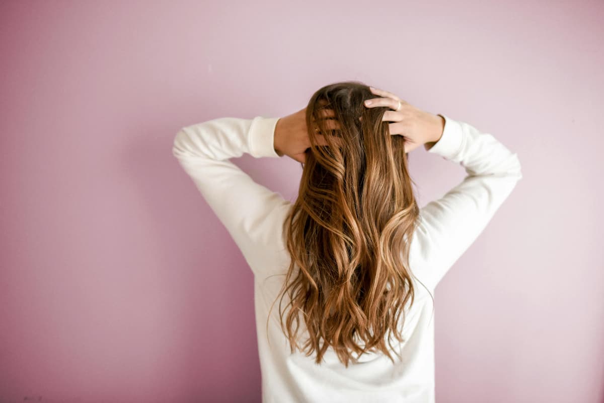 Hair Care Tips: दोमुंहे बालों की अब नहीं सताएगी चिंता, घर पर बनाए गए ये हेयर मास्क आएंगे आपके काम