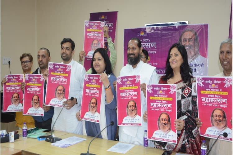 पटना के गांधी मैदान में श्रीश्री रविशंकर का भव्य महासत्संग, जीवन जीने की कला पर होगा चर्चा