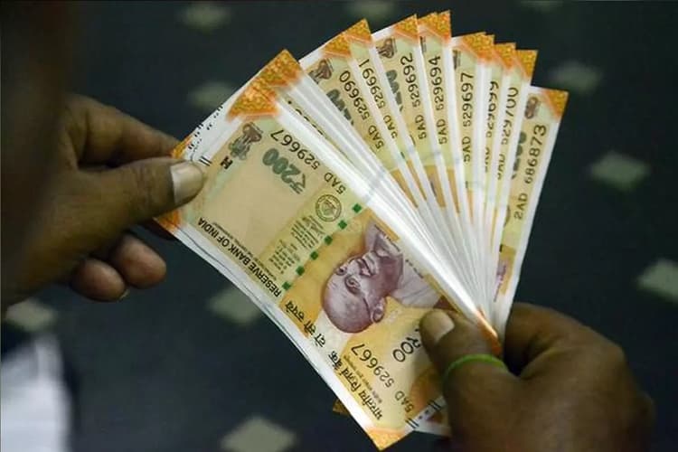 आपके पास भी हैं 100-200 रुपये के नोट तो खर्च कर डालिए, होने वाला है बड़ा बदलाव