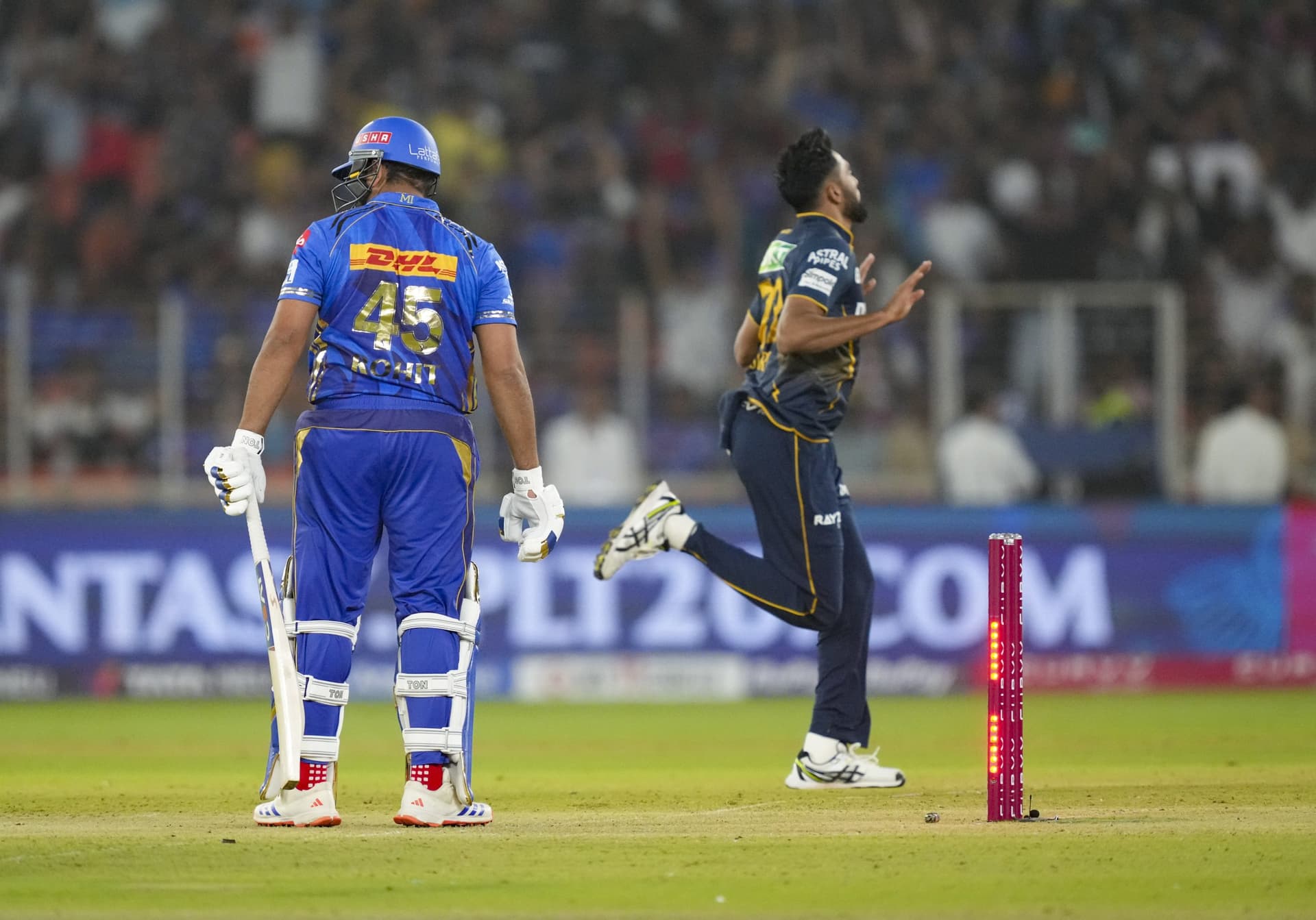 IPL 2025 GT vs MI: Mohammed Siraj celebrates the wicket of Rohit Sharma IPL 2025 GT vs MI: Mohammed Siraj celebrates the wicket of Rohit Sharma
