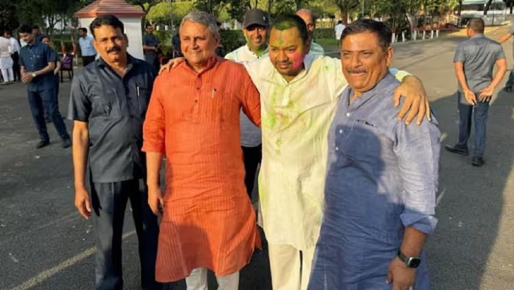'हमारे नेता नीतीश कुमार', निशांत कुमार के साथ आयी तस्वीर पर बोले संजय झा