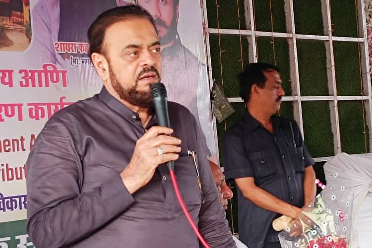 Aurangzeb Row : अबू आजमी जाएंगे जेल? औरंगजेब की तारीफ करने के बाद उठने लगी मांग