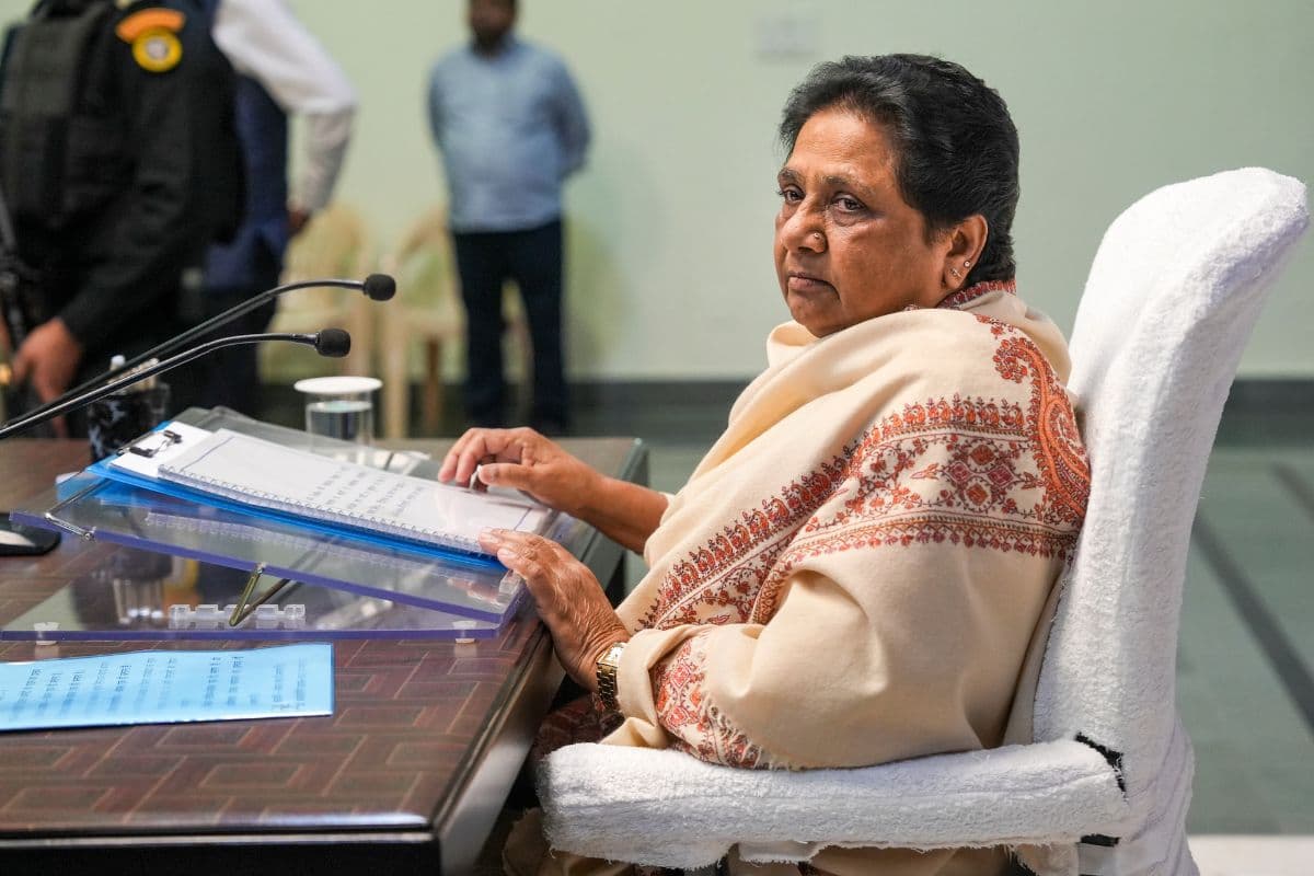 Mayawati: ‘आखिरी सांस तक, पार्टी में मेरा कोई उत्तराधिकारी नहीं होगा’, आकाश आनंद पर मायावती का क्यों टूटा भरोसा?