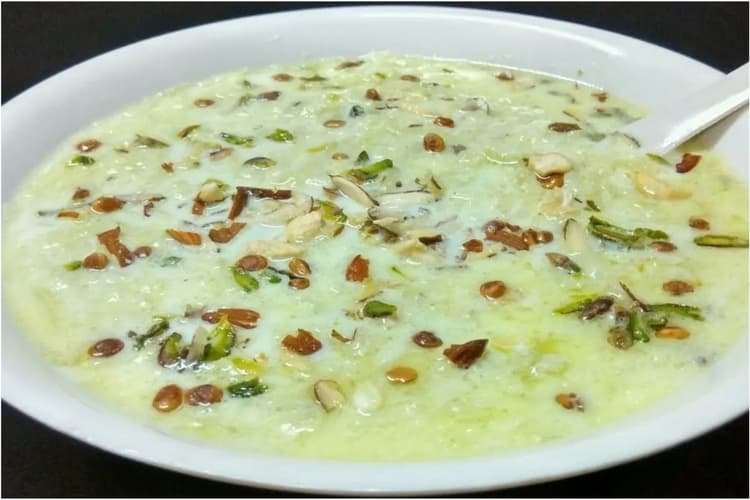 Chaitra Navratri Fast Recipes: नवरात्रि में ऐसे करें लौकी का खीर तैयार, हेल्दी स्वादिष्ट और उपवास के लिए परफेक्ट