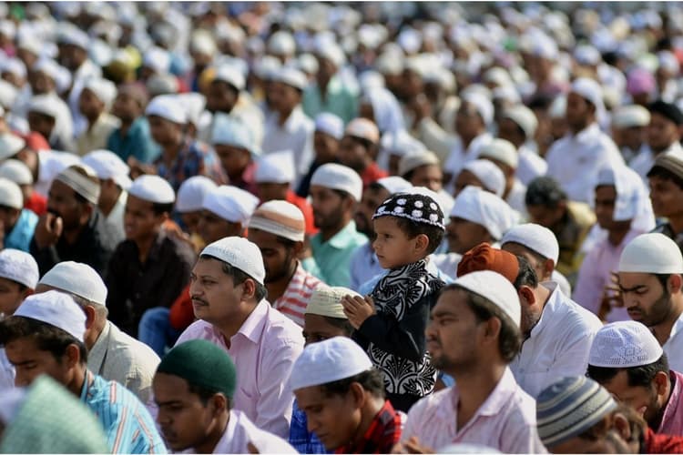 Muslim Population: भारत किस साल में बनेगा सबसे ज्यादा मुस्लिम जनसंख्या वाला देश? रिपोर्ट में खुलासा