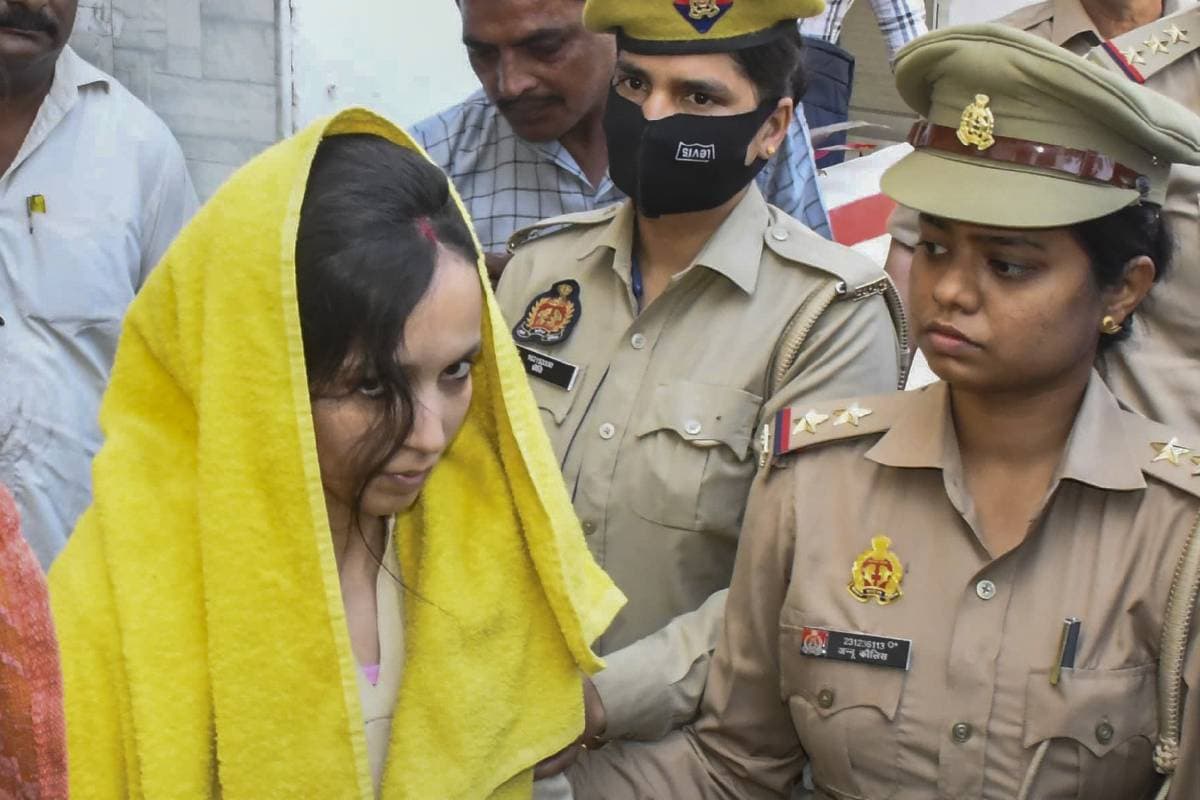Meerut Murder : साहिल के बगल में रहना चाहती है मुस्कान, जेल में पूरी रात रोई, खाना भी नहीं खाया