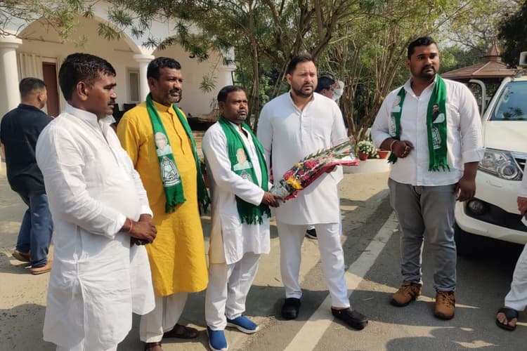 Bihar Politics : चुनाव से पहले JDU को लगा तगड़ा झटका, पार्टी के महासचिव RJD में शामिल