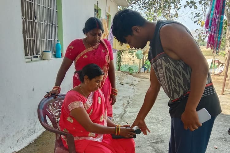 Ration Card e-KYC: राशन कार्डधारियों सावधान! इस तारीख तक करा लें ई-केवाईसी, नहीं तो कट जाएगा राशन कार्ड से नाम