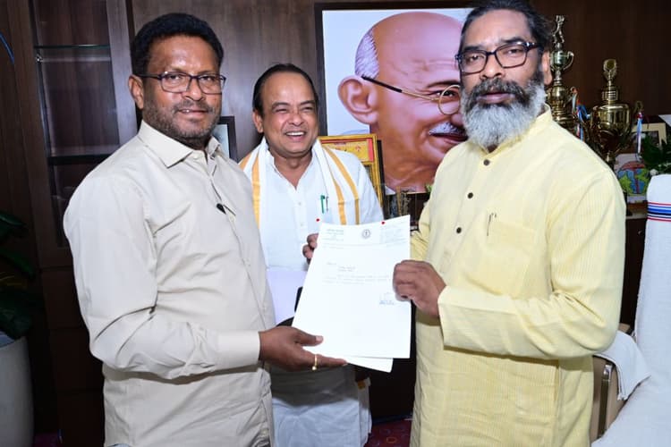 मुख्यमंत्री हेमंत सोरेन से विधायक दशरथ गागराई ने कर दी बड़ी मांग, सदन में भी उठाया मुद्दा