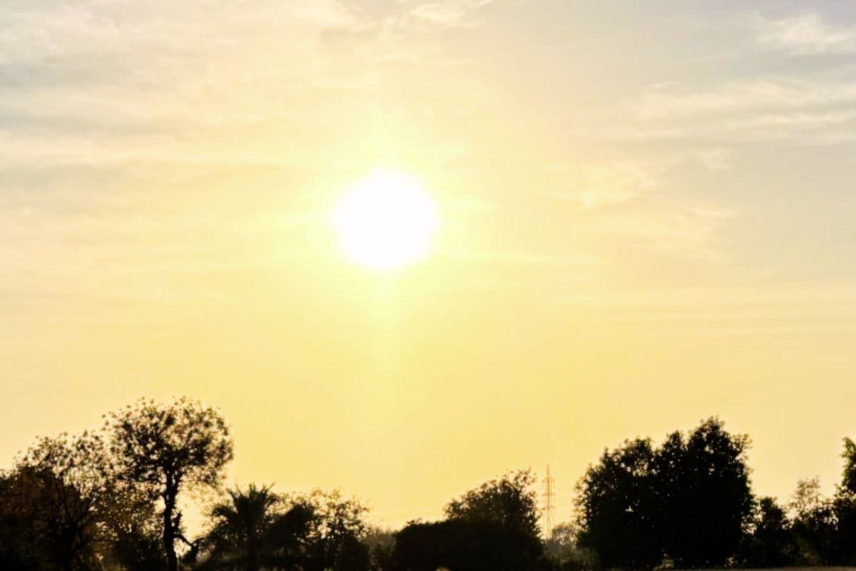 Weather Today: रांची, जमशेदपुर समेत कई जिलों में पारा गिरा, झारखंड में 2-4 डिग्री तक और घटेगा पारा