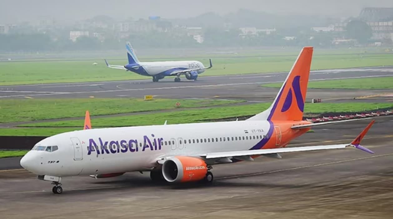 आकासा एयर के दरभंगा आते ही हवाई फेयर आया जमीन पर, अब ट्रेन किराये पर उड़कर जाइये दिल्ली