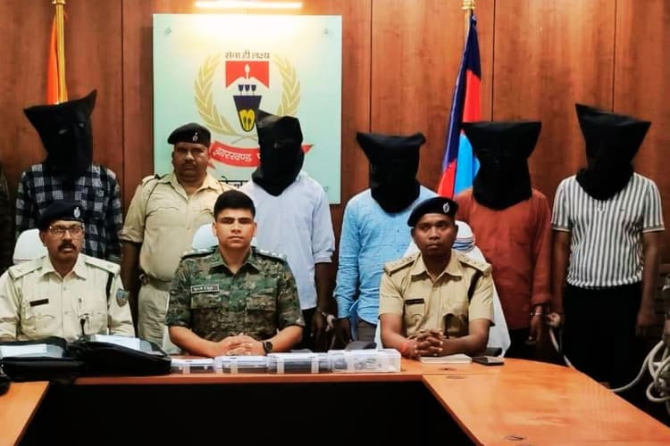 भारत फाइनेंस कंपनी के कलेक्शन एजेंट ही निकले लूट के मास्टरमाइंड, 5 गिरफ्तार