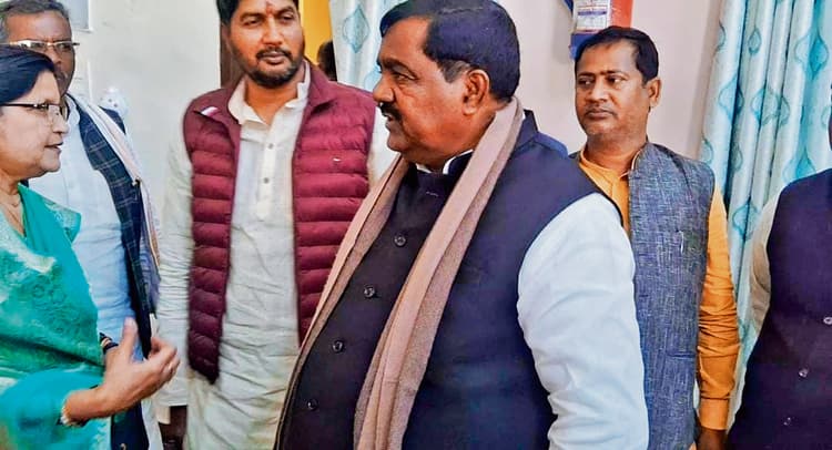 Gopalganj News : सासामुसा चीनी मिल के चालू होने की उम्मीद बढ़ी, सरकार करा रही तीन चीनी मिलों का अवलोकन