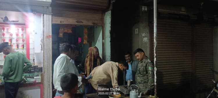 Giridih News : बीडीओ ने दुकानों में चलाया जांच अभियान