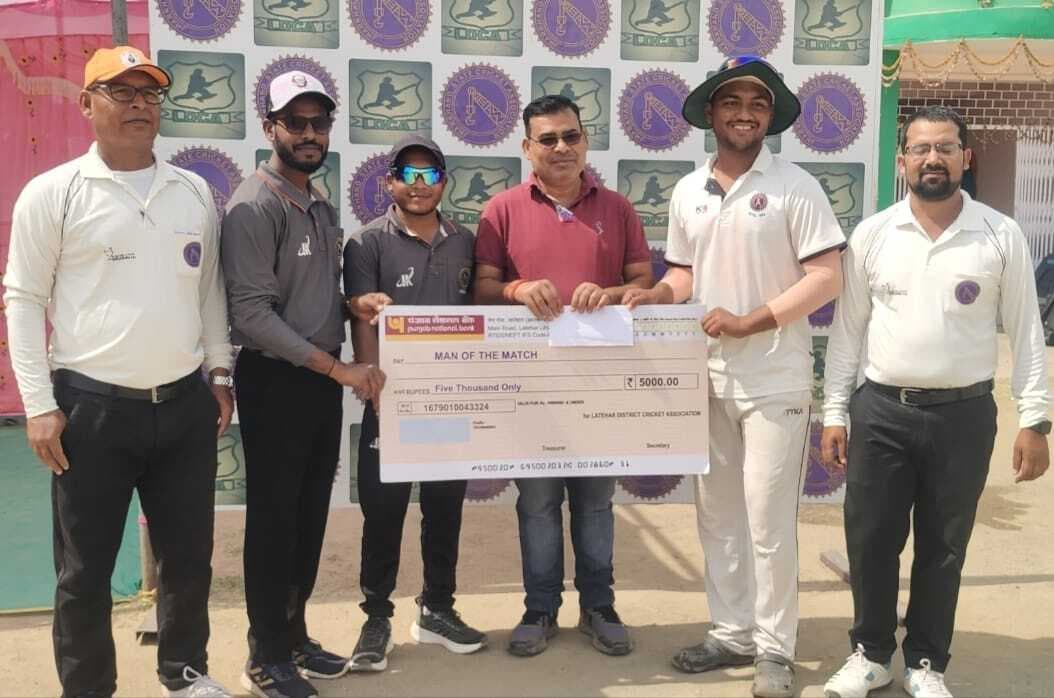 chaibasa news: पश्चिमी सिंहभूम ने दुमका को पांच विकेट से हराया