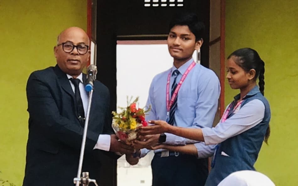 ओपेन स्काई स्मार्ट स्कूल में नये प्राचार्य का हुआ स्वागत