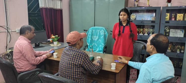 कस्तूरबा विद्यालय की सभी छात्राएं पूर्ण रूप से हैं स्वस्थ