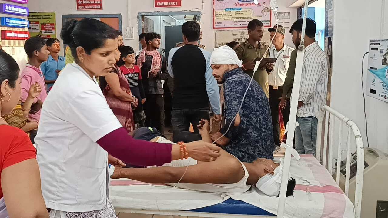 मारपीट में दो युवक जख्मी, रेफर