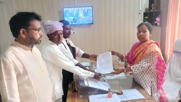 माले में दी प्रखंड कार्यालय के घेराव की चेतावनी