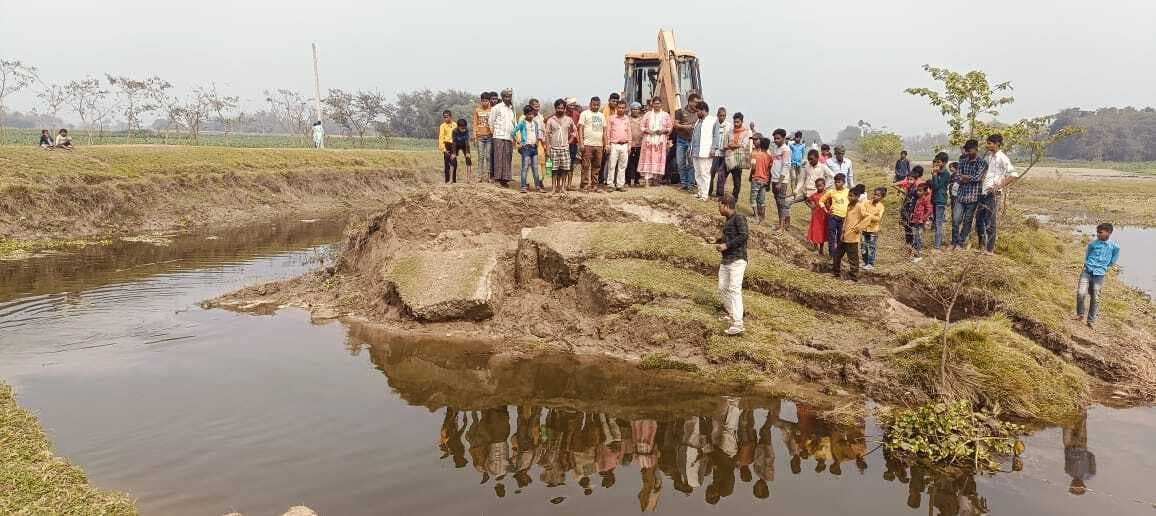 बोबिल में नहर टूटने से किसानों को हुई तबाही का आकलन कर आवश्यक पहल करने पहुंची टीम