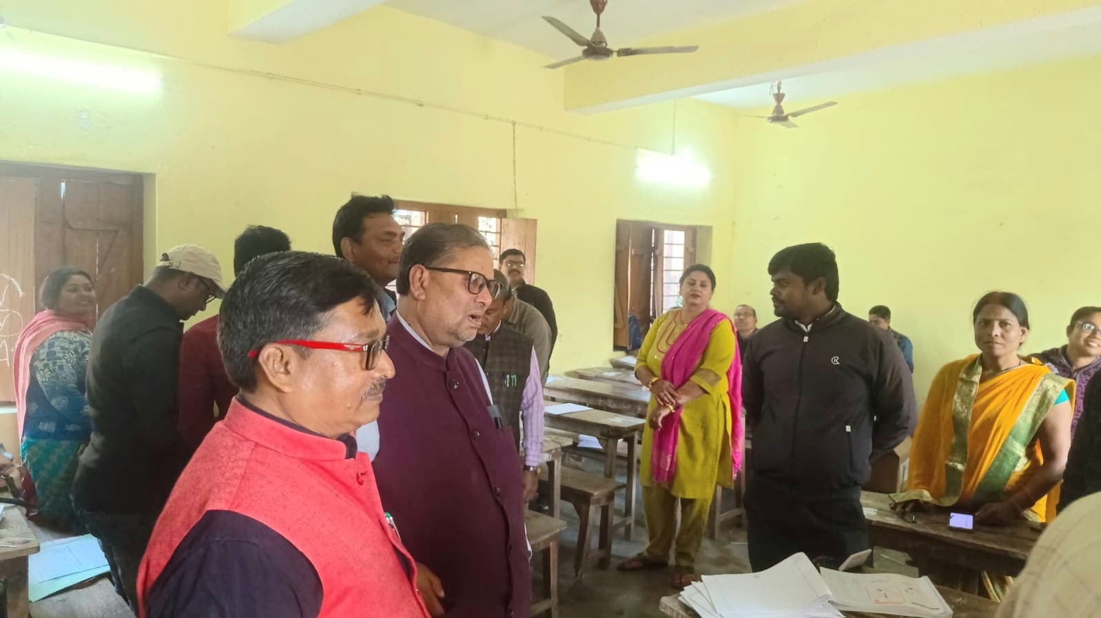 Samastipur news: इंटर व मैट्रिक परीक्षा की कॉपी जांच के शिक्षकों ने भरी हुंकार, बढ़ती महंगाई के अनुरूप पारिश्रमिक की राशि बिहार बोर्ड दे