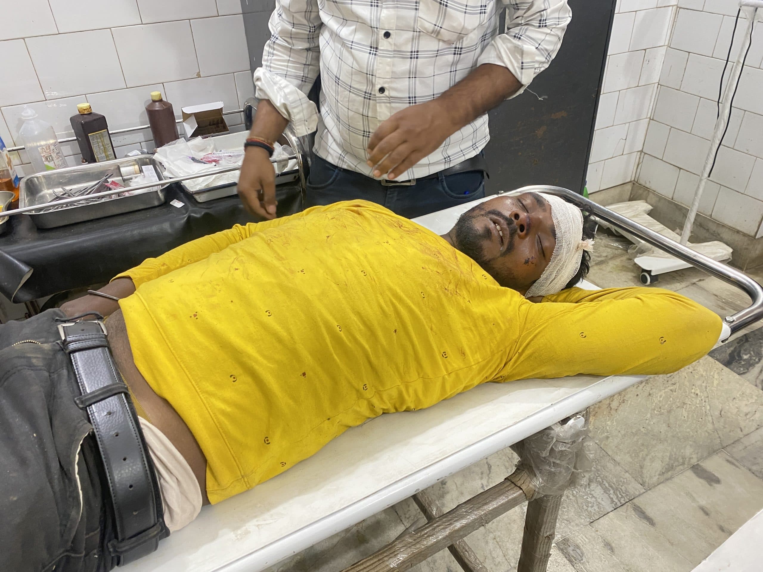 Giridih News :दो बाइक में टक्कर, दो जख्मी