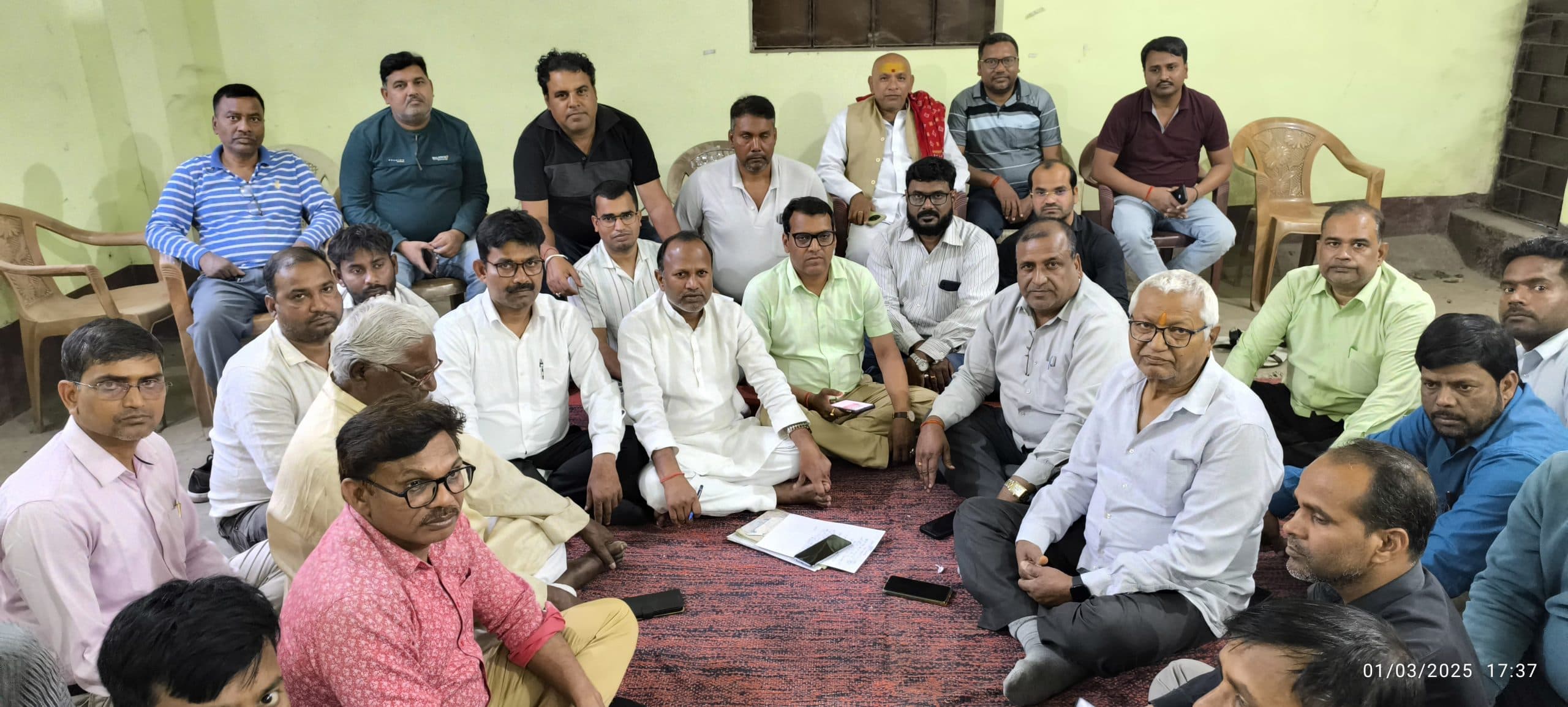 Giridih News :किसी को बचाने के लिए निर्दोषों पर कार्रवाई हुई तो होगा आंदोलन : शिक्षक संघ