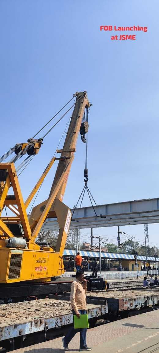 Deoghar News : जसीडीह में नया एफओबी चालू, यात्रियों को होगी सुविधा