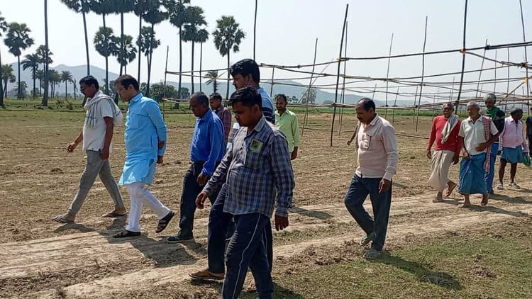 जिप सदस्य ने कार्यक्रम स्थल का किया निरीक्षण