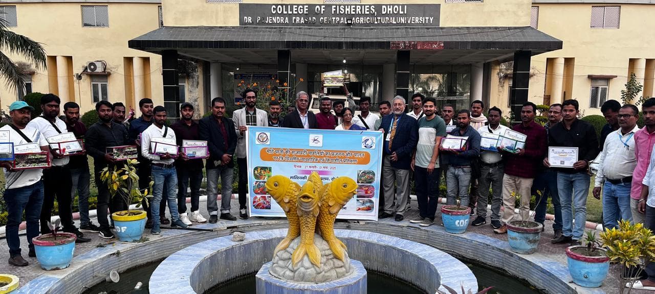 Samastipur News:रंगीन मछलियों का पालन व प्रजनन का करें प्रबंधन : डा श्रीवास्तव