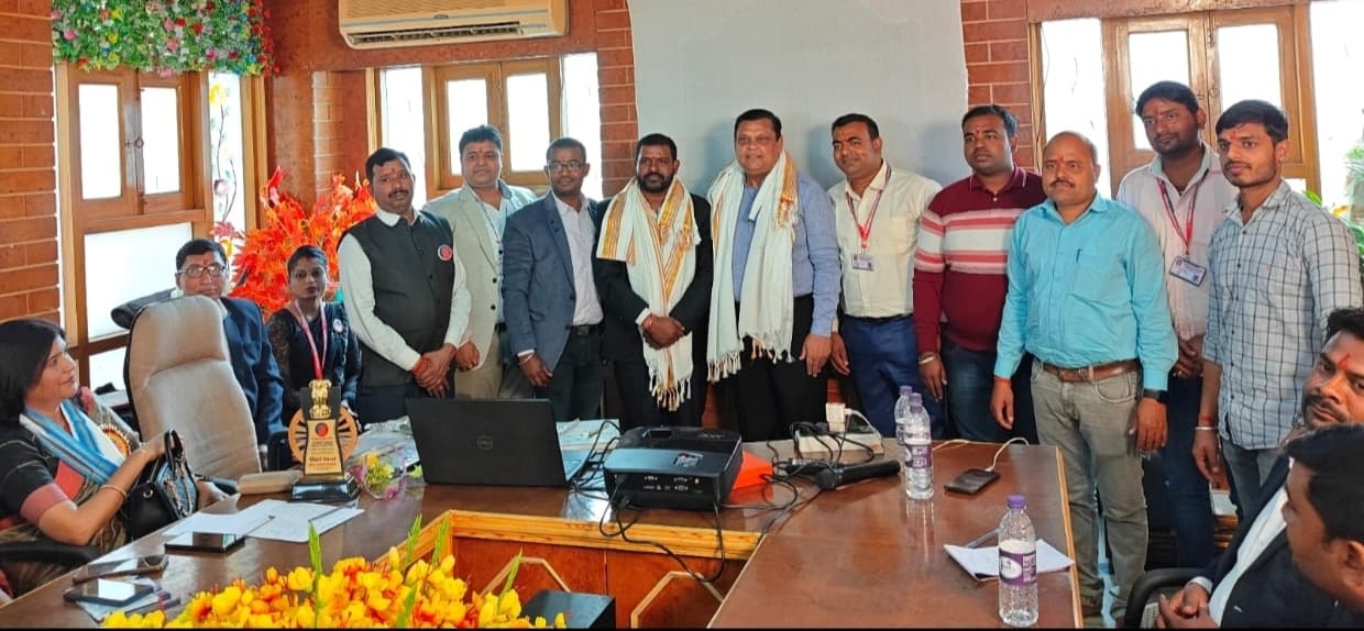 लीगल ट्रेनिंग प्रोग्राम में सोनो के नीतीश व अमित सम्मानित