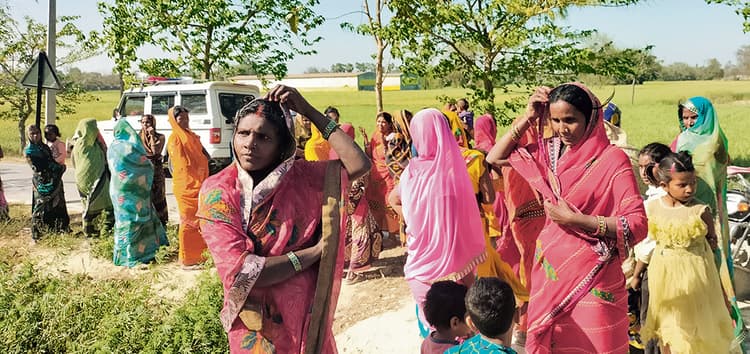 Gopalganj News : कुआड़ीडीह में धारदार हथियार से हमला कर महिला की हत्या, पुराने घर से अपने नये मकान में सफाई करने गयी थी महिला