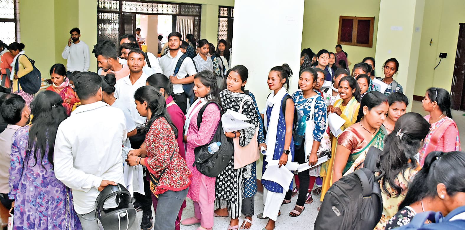 ranchi news : रांची विवि के दीक्षांत समारोह की तैयारी, पहले दिन 1404 विद्यार्थियों ने लिए अंग वस्त्र व गेट पास