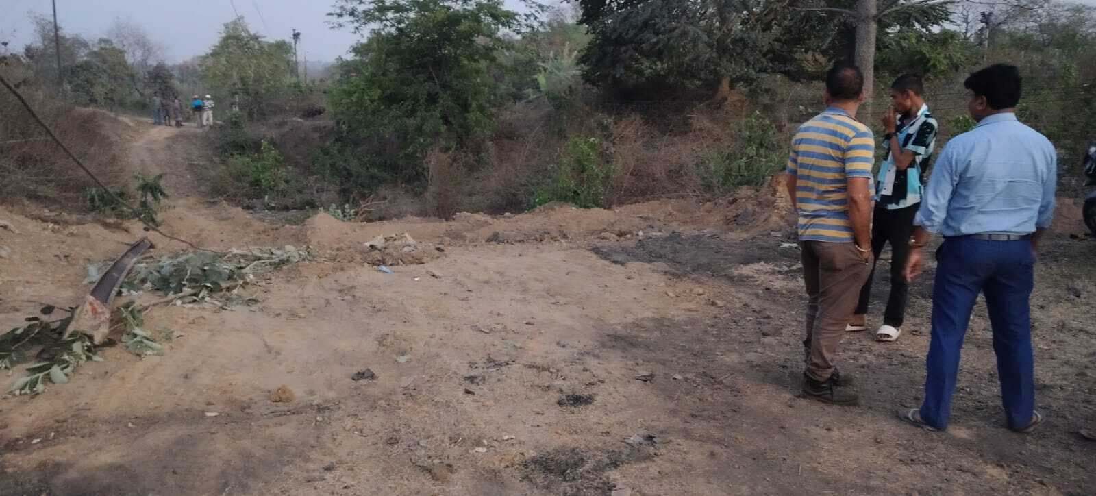 Dhanbad News: मालकेरा भू-धंसान, पोल गिरने से बिजली गुल