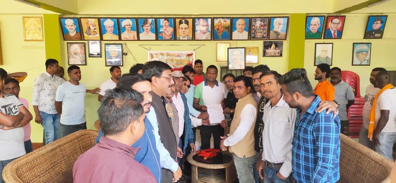 Dhanbad News: रोहड़ाबांध के रैयतों का होगा पुनर्वास : सांसद