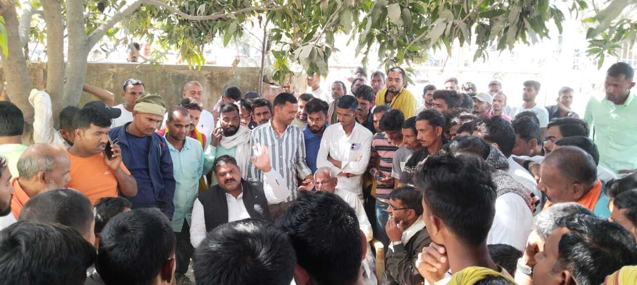 मुआवजे के आश्वासन पर शव का पोस्टमार्टम कराया गया