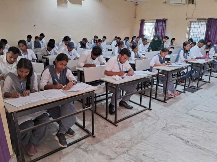 मगध विवि के शिक्षा विभाग में आंतरिक परीक्षाएं जारी