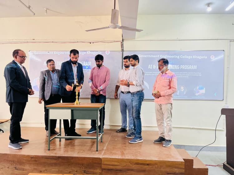 आर्टिफिशियल इंटेलिजेंस के माध्यम से छात्रों को मिलेगा बेहतर अवसर: प्राचार्य