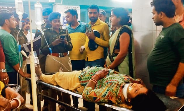 hajipur news. घर में घुस कर बदमाशों ने की लूटपाट, शोर मचाने पर काम करने वाली महिला को मारी गोली