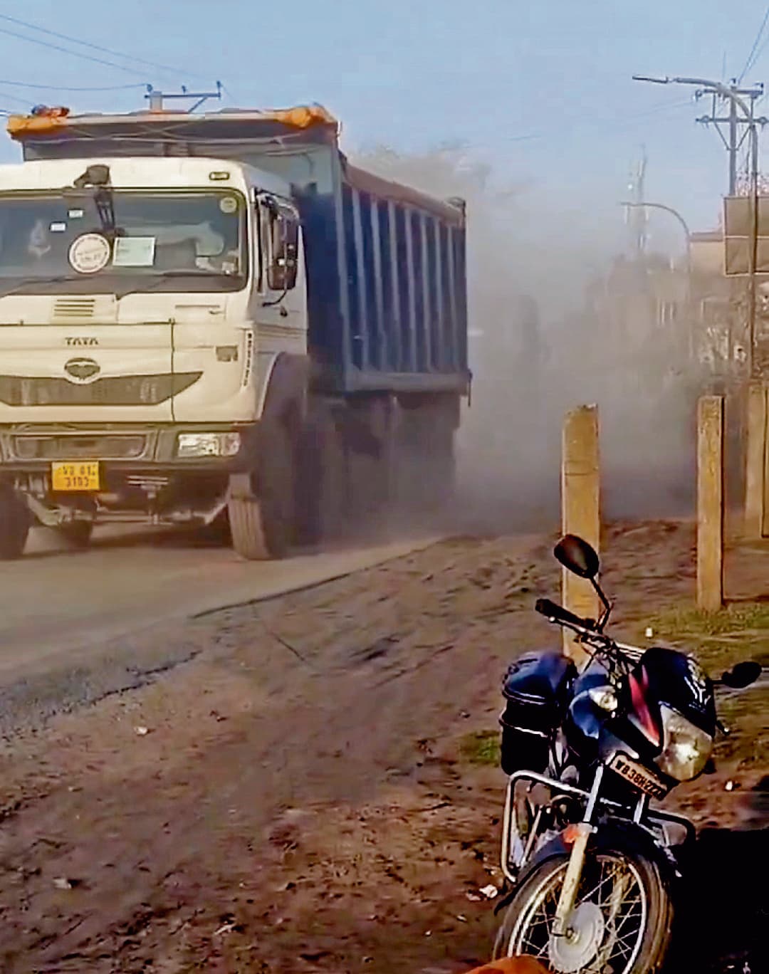 पुरुलिया से आती उड़नराख से लोगों का जीना मुहाल